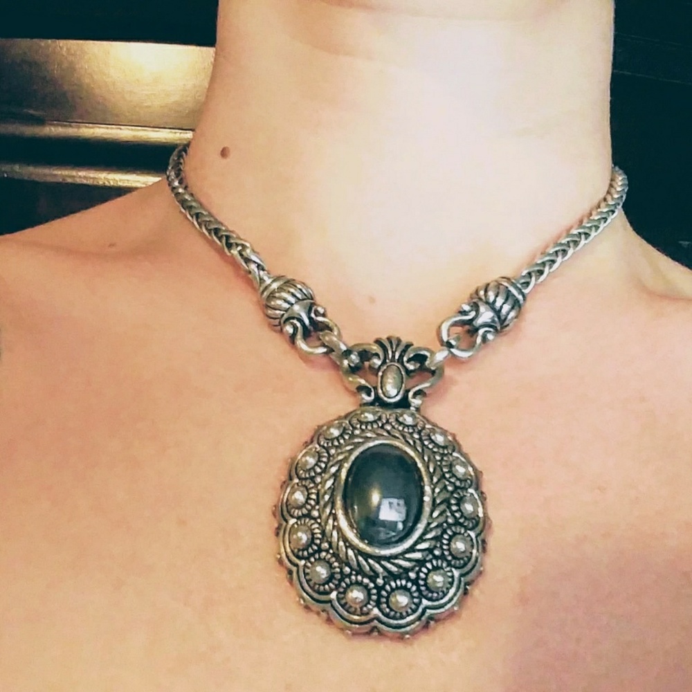 Silver/Onyx chunky vintage necklace